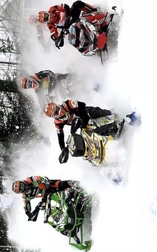 雪山摩托 - 赛车摩托游戏截图4