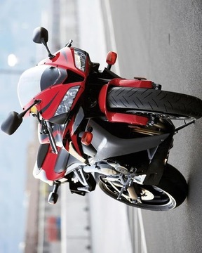 拼图本田CBR1000RR游戏截图5