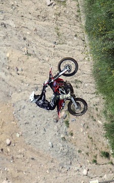 Offroad Dirt Motorbike 3D Race游戏截图1