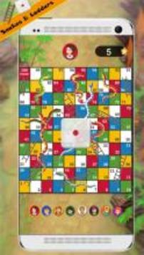 Snakes and Ladders (Ludo)游戏截图3