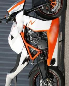 拼图KTM RC8游戏截图5