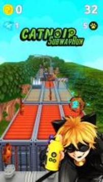 Subway Cat Noir Run Adventure游戏截图3