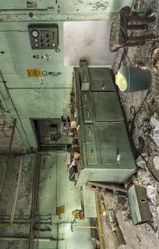 Abandoned Factory Escape 13游戏截图1