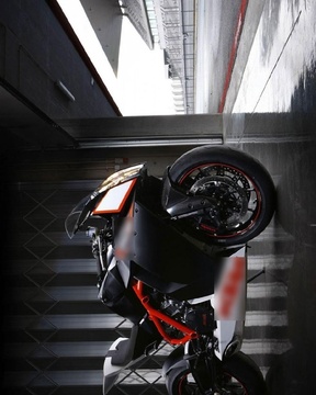 拼图KTM RC8 Sport游戏截图1