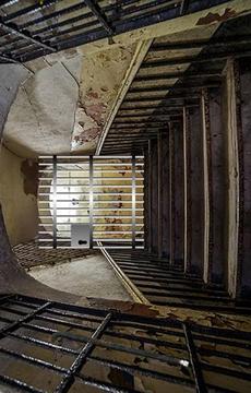 Escape Games Abandoned Prison游戏截图2