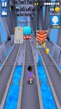 Train Surf Run 3D游戏截图4