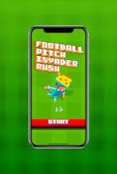 Football Pitch Invader Rush 2018游戏截图1