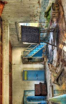 Abandoned House Abducted Girl游戏截图1