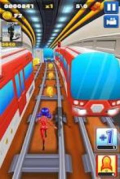 Subway Ladybug Princess Surf Run游戏截图2