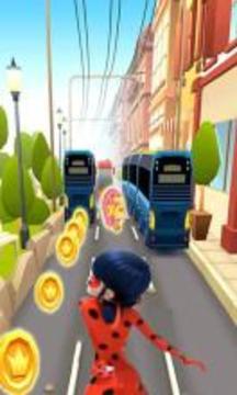 Subway Miraculous Ladybug rush游戏截图2