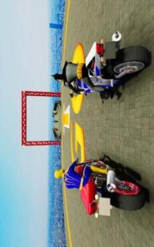 Super Hero Tricky Bike Race: Mega Ramp游戏截图2