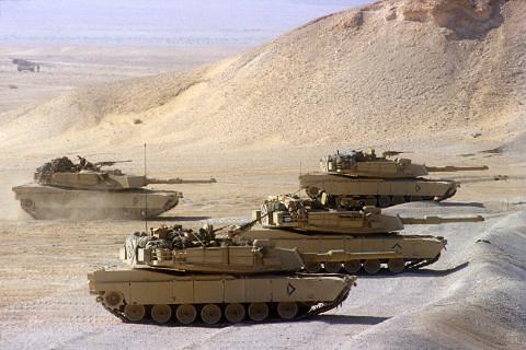 M1 Abrams Tank FREE截图3