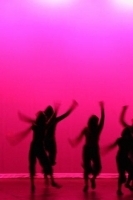 Dancing Silhouettes Wallpaper 截图1