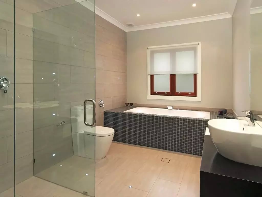 Small Bathroom Ideas截图3