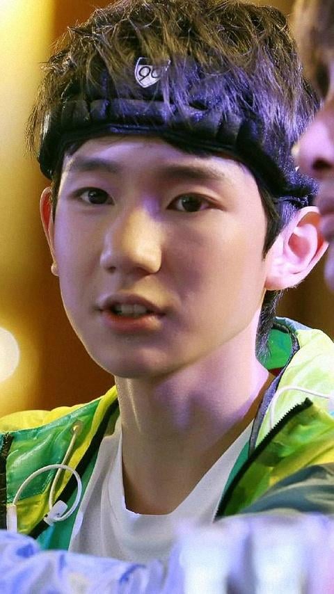 TFBOYS全员加速中个性来电秀截图3