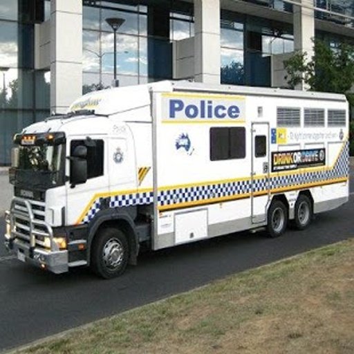 Police Truck Traffic Racer截图5