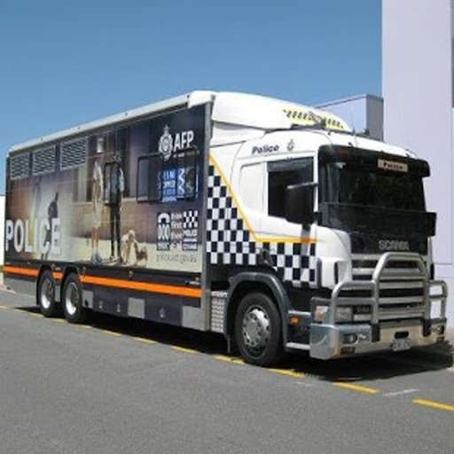 Police Truck Traffic Racer截图1