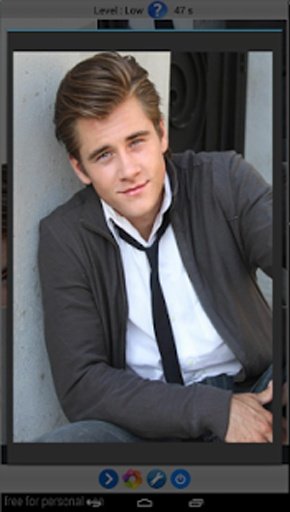 Luke Benward Puzzle Game截图7