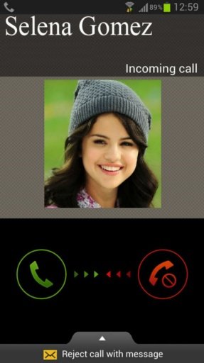 Selena Gomez Calling Fans截图5