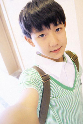 TFBOYS王俊凯锁屏截图2