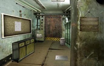 Escape Game - Deserted Factory截图4