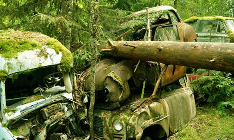 Bastnas Car Graveyard Escape截图3