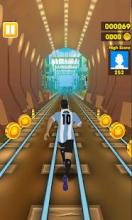 Subway Messi Juggling Run World - 3D Soccer Run截图3