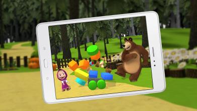 Masha and the Bear Playing with the Ball截图2